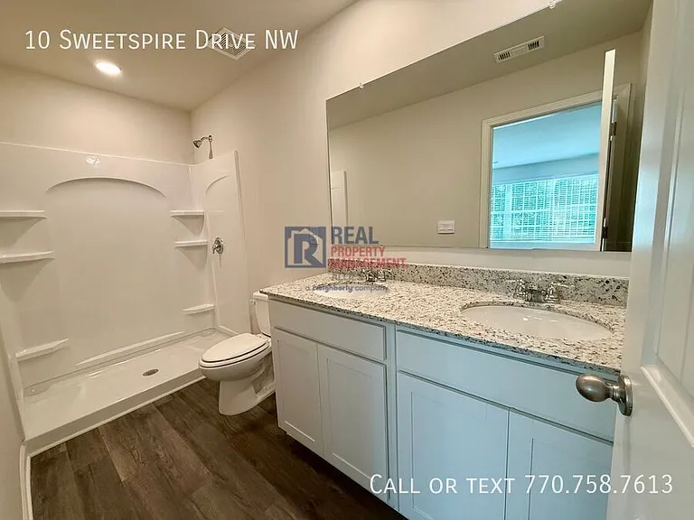 10 Sweetspire Dr — Photo 9