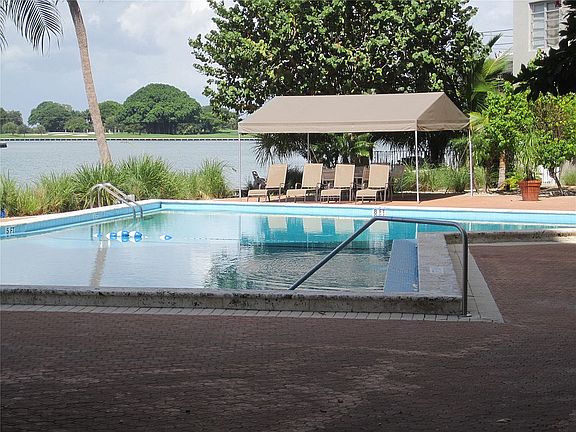 5th image of 9102 W Bay Harbor Dr #3A