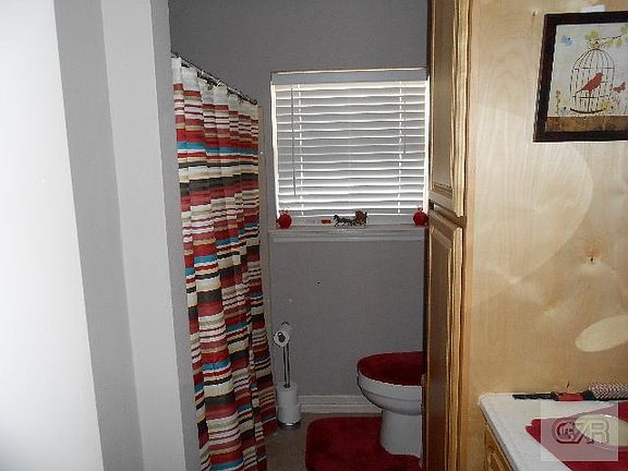 4th image of 14 Willow Ln