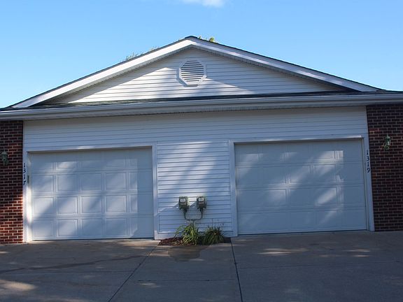 2nd image of 1319 E Ashman St