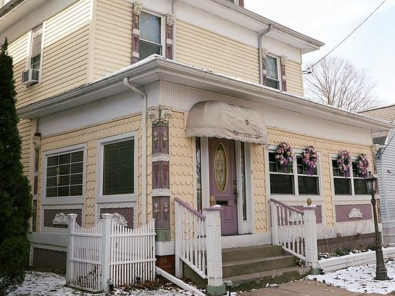 3rd image of 1115 Seventh St.