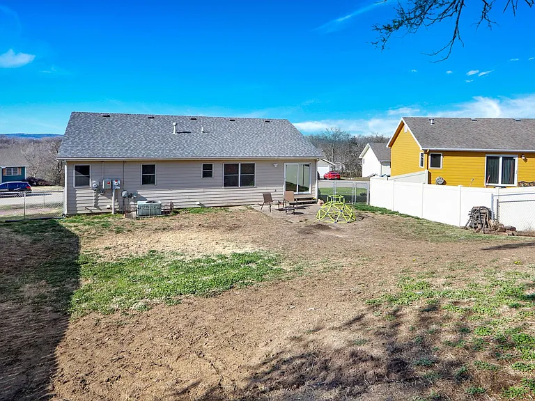 309 Lockett Ln — Photo 24