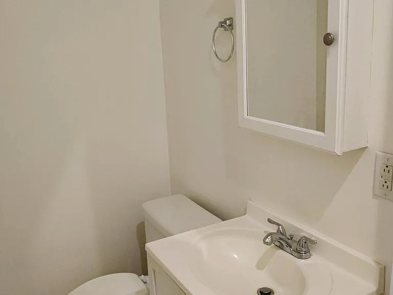 78 W Green St — Photo 14
