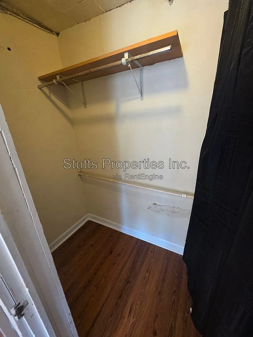 2 bed, 1.0 bath, $695 — Photo 2