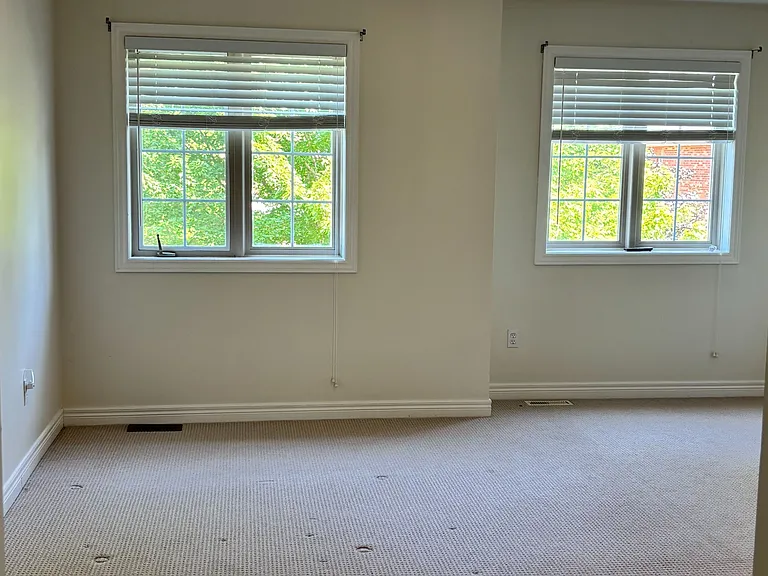 31 Robertson Rd — Photo 11