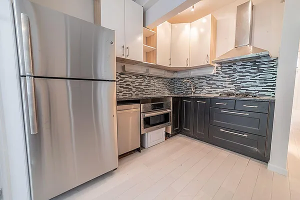 Rented by Triplemint | media 28