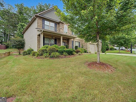 3rd image of 2327 Magaw Ln