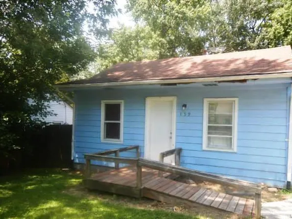 159 Connolly Dr, Saint Louis, MO 63135