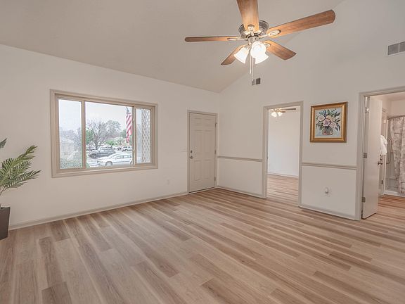 5th image of 42 Boardwalk Ln