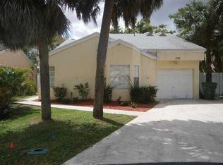 330 SW 100th Ter, Hollywood, FL 33025