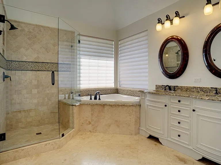 1307 Normandy Dr — Photo 21