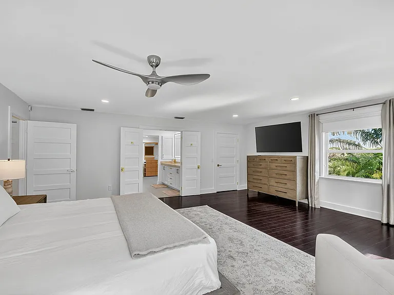2900 Greenbriar Blvd — Photo 19