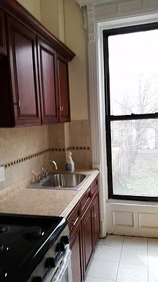 Rented by BR Edwards Associates Inc | media 19