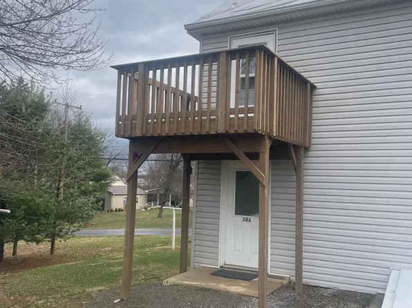 38A Middle Spring Rd, Shippensburg, PA 17257