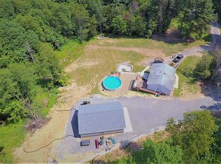 215 Gudekunst Rd, Zelienople, PA 16063