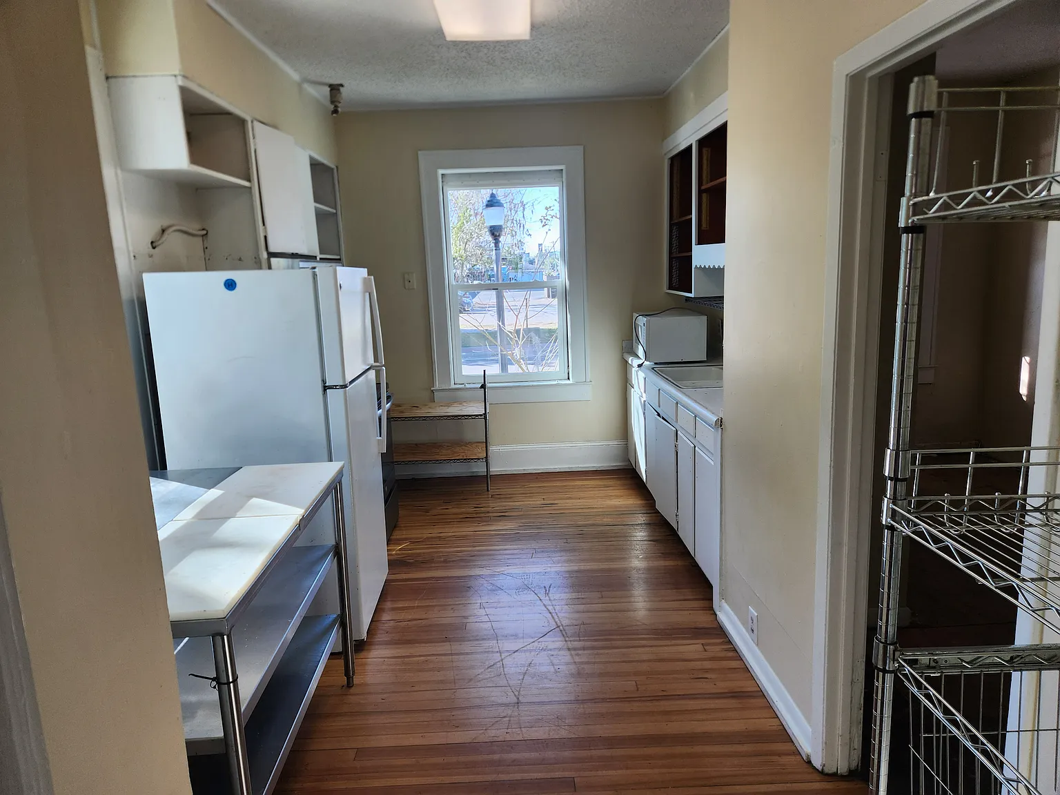 5 bed, 2500 sqft, $600 — Photo 4
