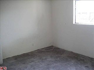 2nd image of 719 E 110th St