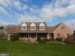 313 Country Meadows Dr, Lancaster, PA
