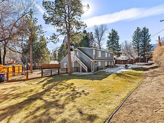 3rd image of 2 Cresta Rd