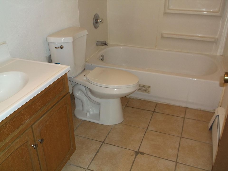 1st image of 120 7th St SE #17167107