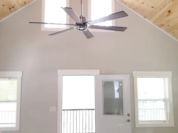 499 Trammel Gap Rd, Saluda, NC 28773