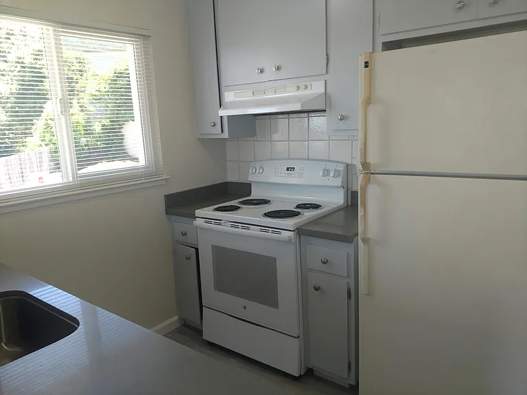 171 London Ct — Photo 13