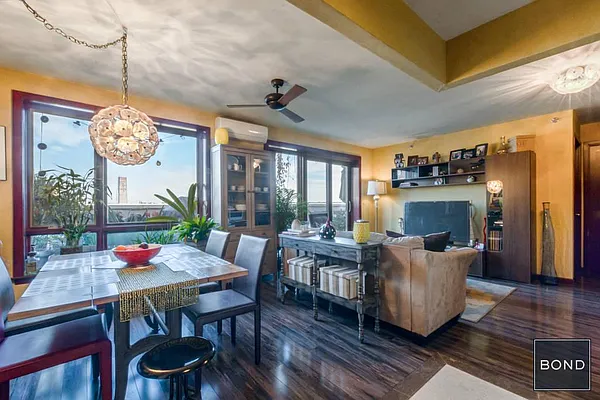 Sold by Bond New York | media 17