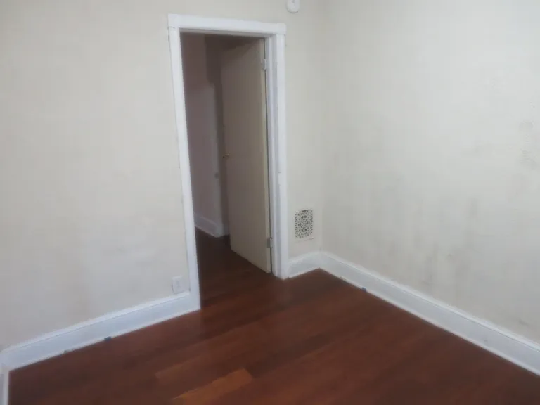 5658 Appletree St — Photo 39