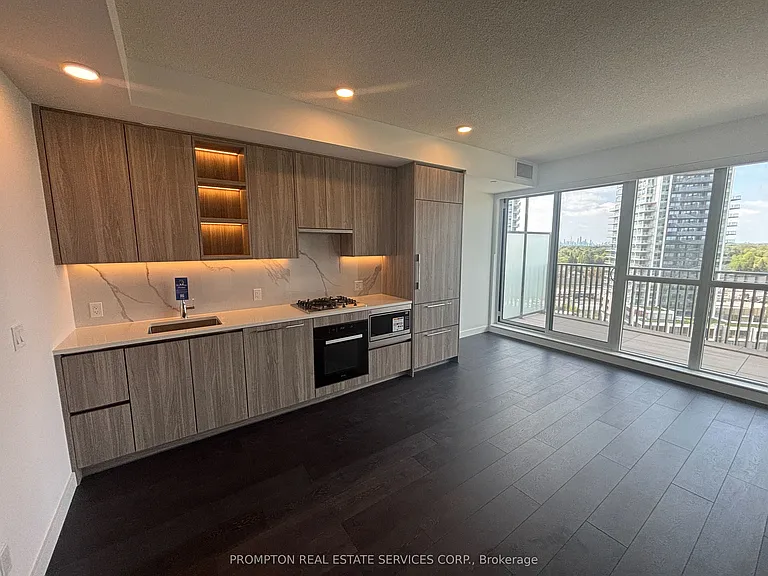 18 Esther Shiner Blvd #1516 — Photo 10
