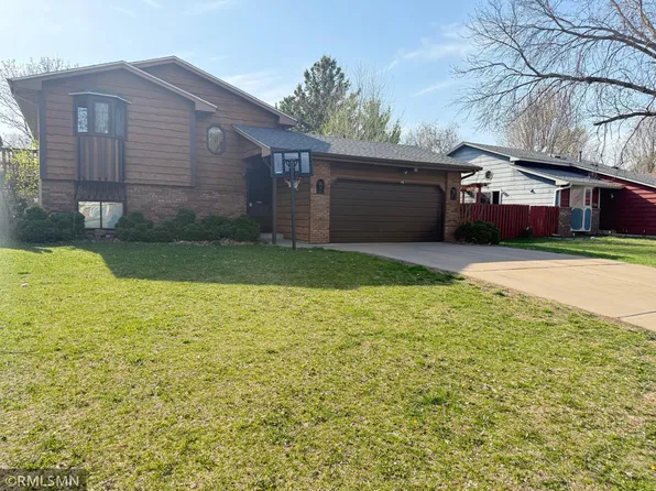 7717 Bryant Ave N, Brooklyn Park, MN 55444