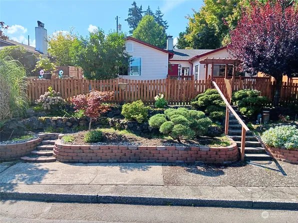 219 Sherman Street NW, Olympia, WA 98502