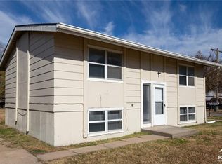 2975 N Salina Ct, Wichita, KS 67204