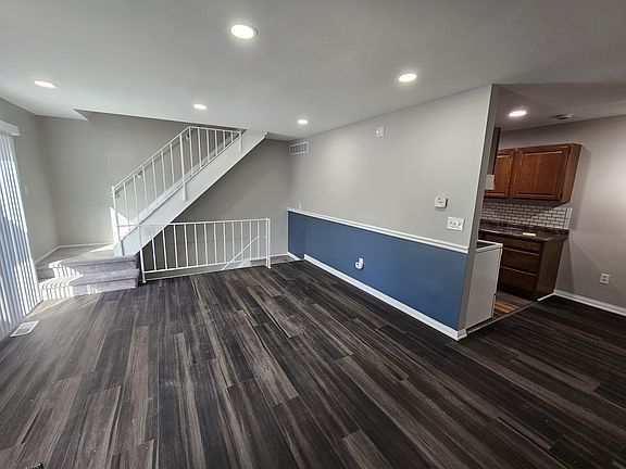 4th image of 28219 Raleigh Crescent Dr