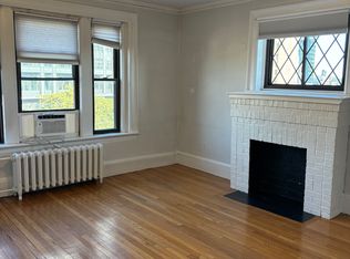 448 Park Dr APT 17, Boston, MA 02215
