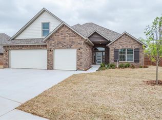 11600 NW 111th St, Yukon, OK 73099
