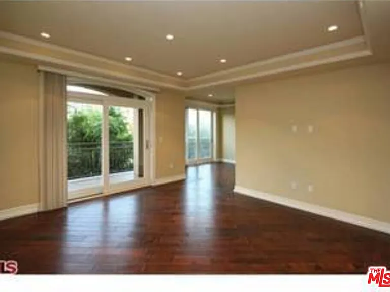 8612 Burton Way #301 — Photo 3