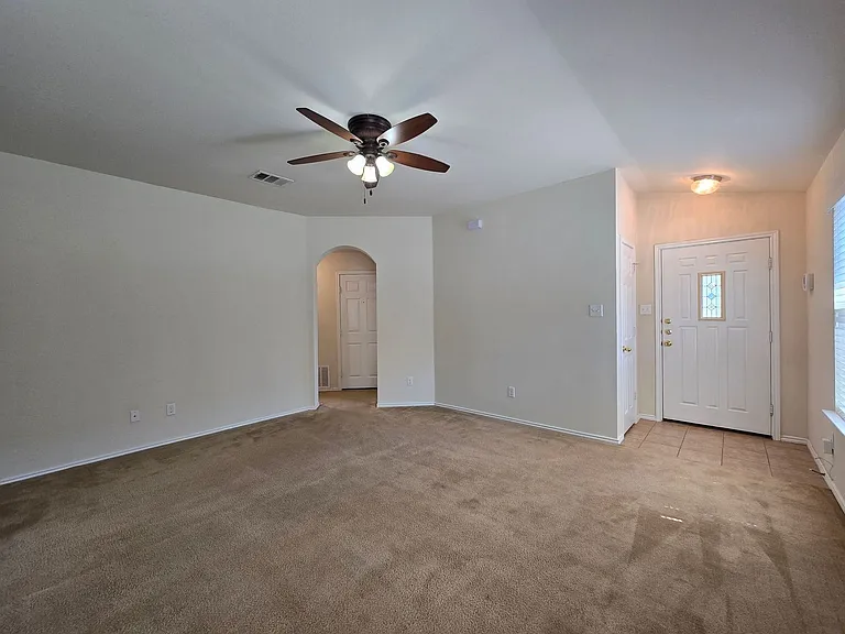 4604 Black Forest Ln — Photo 6