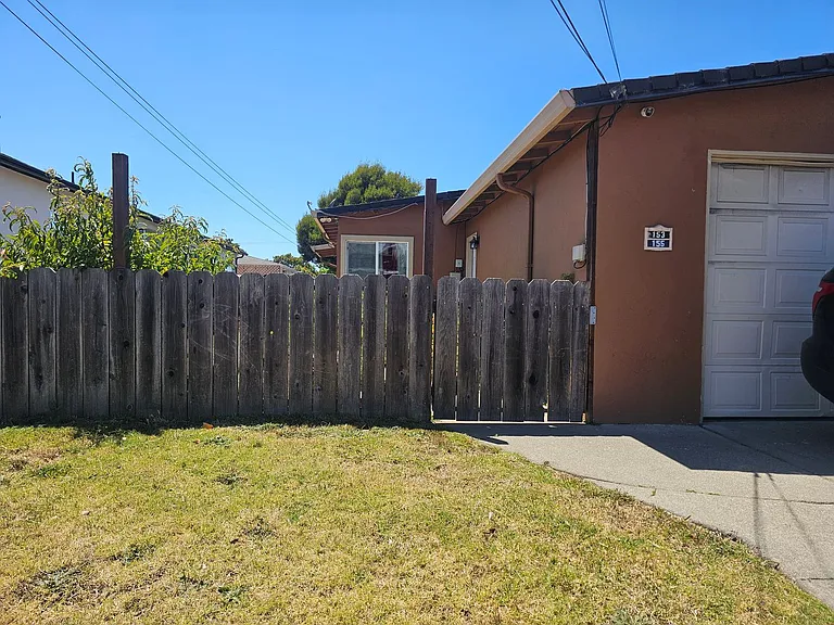 153-155 S 20th St — Photo 14