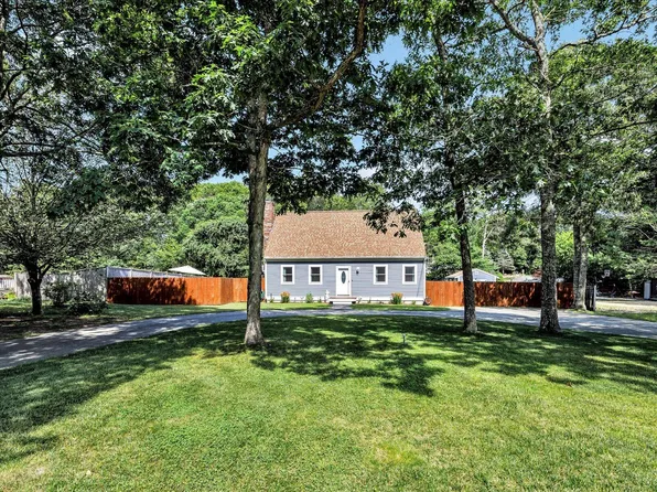127 S Sandwich Road, Mashpee, MA 02649