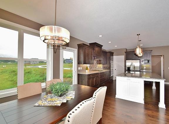 3rd image of 4731 177th Ln NE