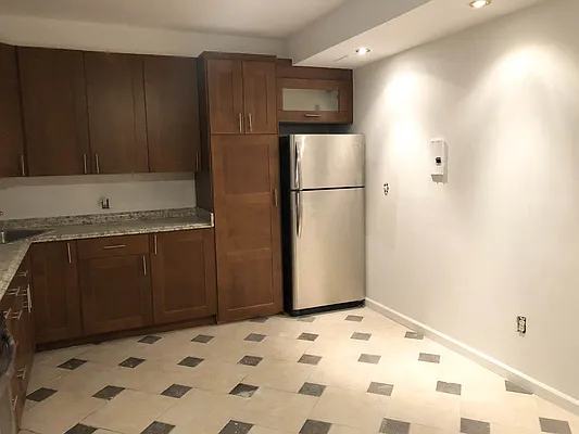 Rented by Signature Spaces NYC Corp | media 12