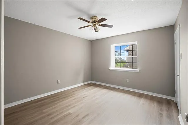 50 Brandon Hall Dr #D — Photo 11
