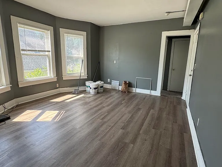 107 College St #3R — Photo 7