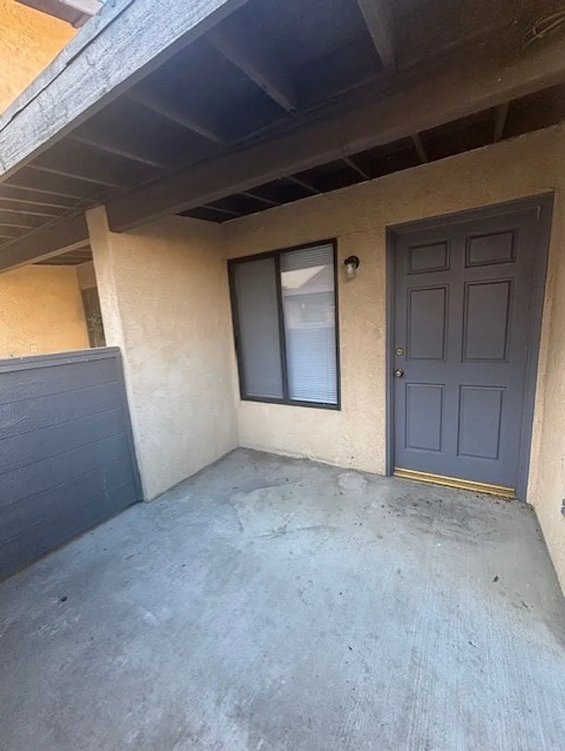 Newly Renovated 2-Bedroom Townhouse with 2-Car Garage in Quailwood Move-In Ready! — Photo 2