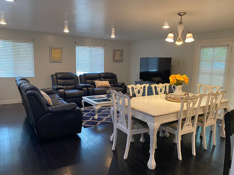 105 N Green Dr — Photo 8