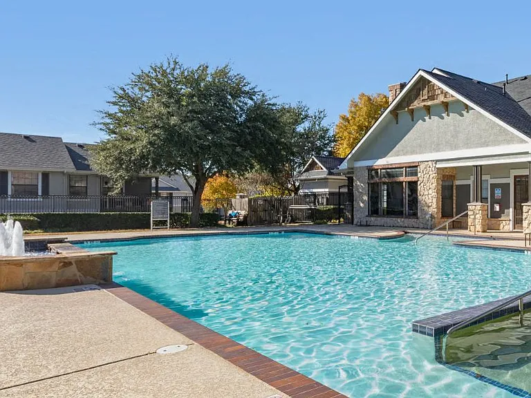 2400 Bolton Boone Dr — Photo 6