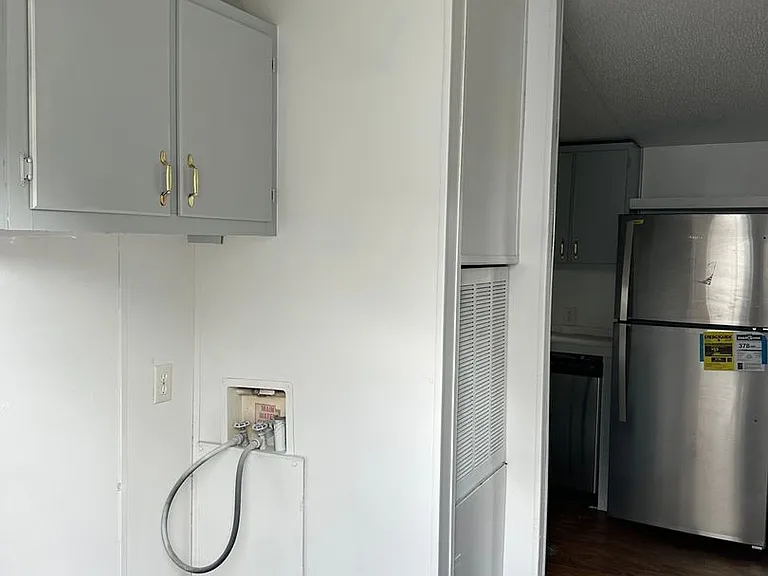 2710 Wilson Rd #6 — Photo 5