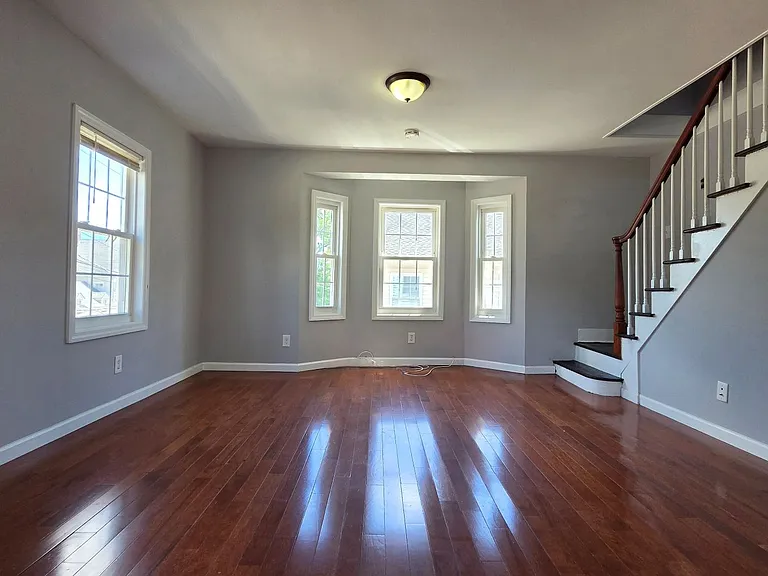 96 Westside Ave — Photo 7