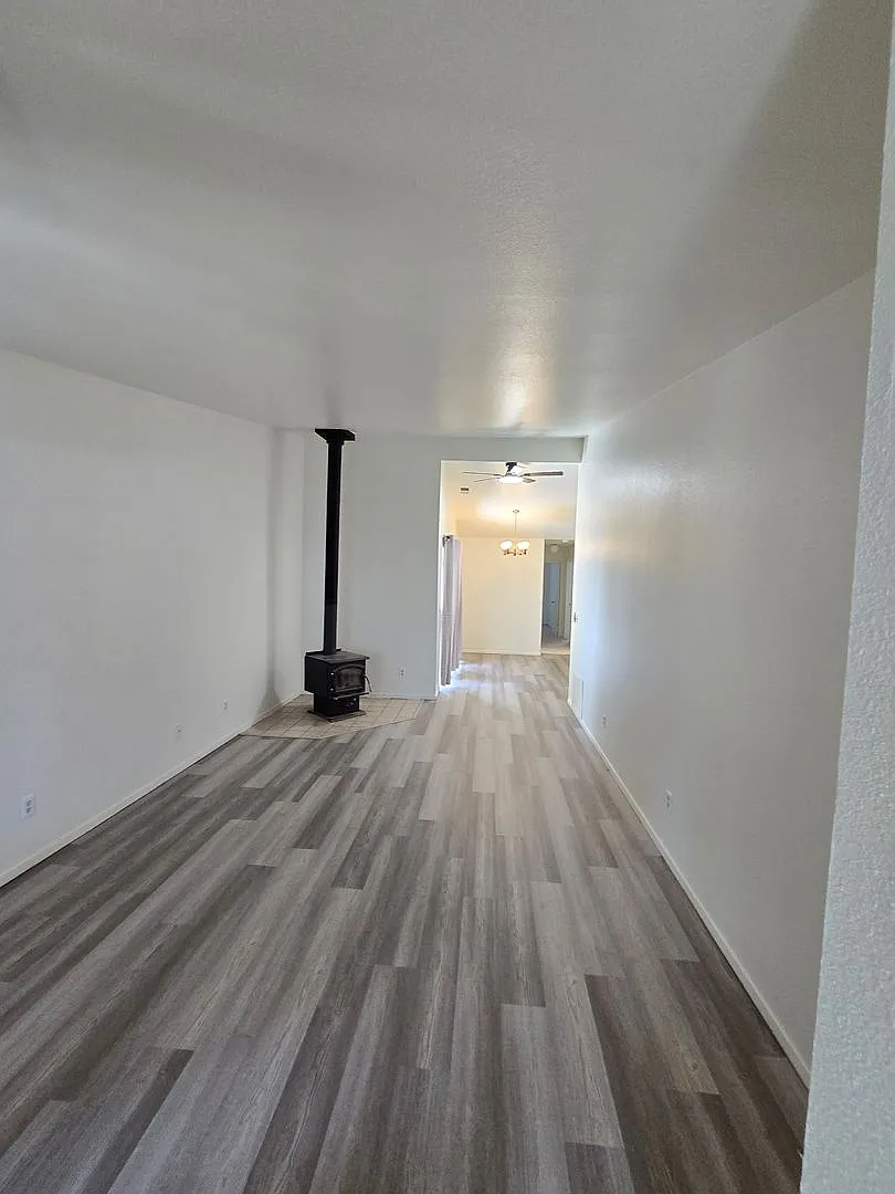 NV- 1275 Alicia Ct. — Photo 3