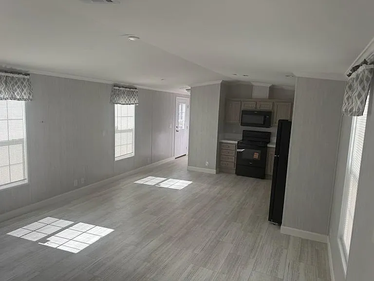 98 Estates — Photo 19